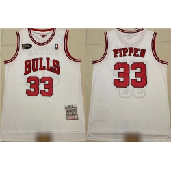 Men Chicago Bulls 33 Scottie Pippen White 1997 98 Throwback Stitched Jersey